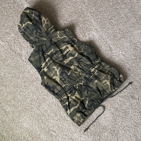 Fashionomics Camo Denim Utility Vest - Picture 10 of 15